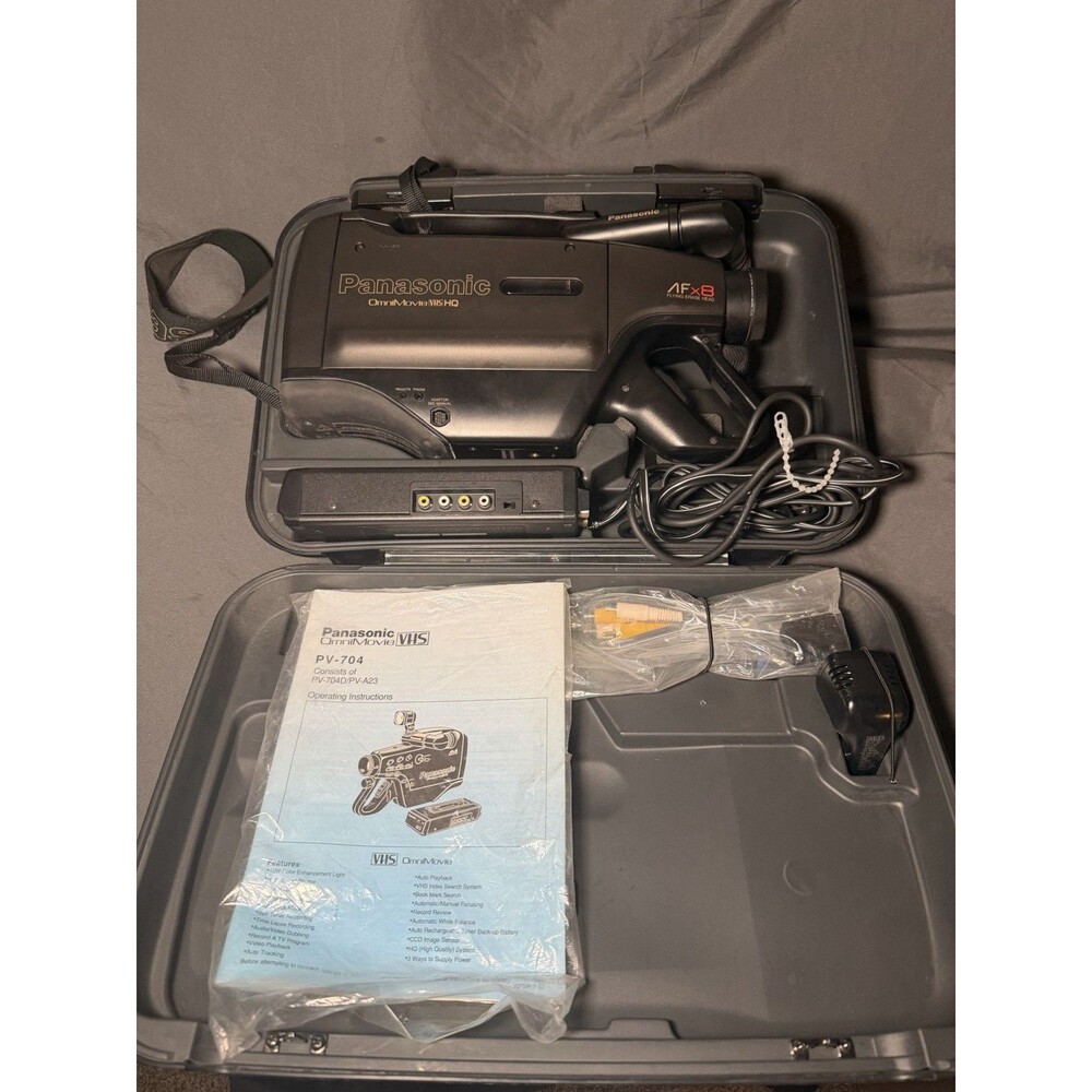 Vintage Panasonic Omnimovie VHS Camcorder with Manual AFx8 PV-704 Tested